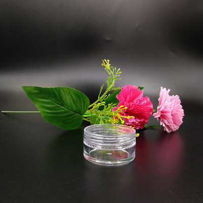 กระป๋องพลาสติกเครื่องสําอางหรูหรา ที่มีพื้นผิวเรียบ และมีตัวเลือกการปิดหลากหลาย