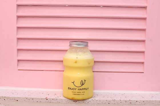 สามารถนําไปใช้ได้อีกหลายครั้ง Double Wall Square Cafe Transparent Boba Cup Round Clear 500ml Juice Tea Cup With Straw ถ้วยชาที่มีน้ําสับ