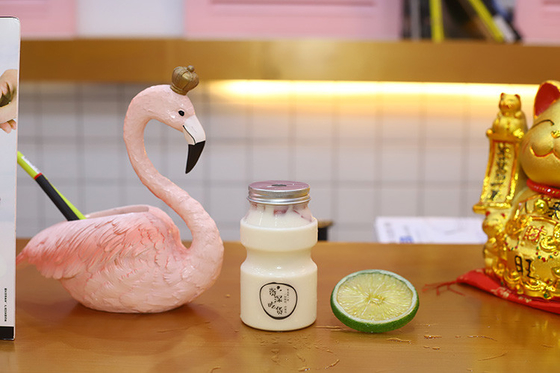 สามารถนําไปใช้ได้อีกหลายครั้ง Double Wall Square Cafe Transparent Boba Cup Round Clear 500ml Juice Tea Cup With Straw ถ้วยชาที่มีน้ําสับ