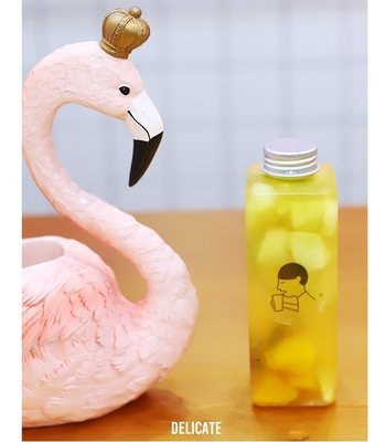 กระป๋องน้ําชาน้ํานมสี่เหลี่ยมและกลมแบบทันสมัย