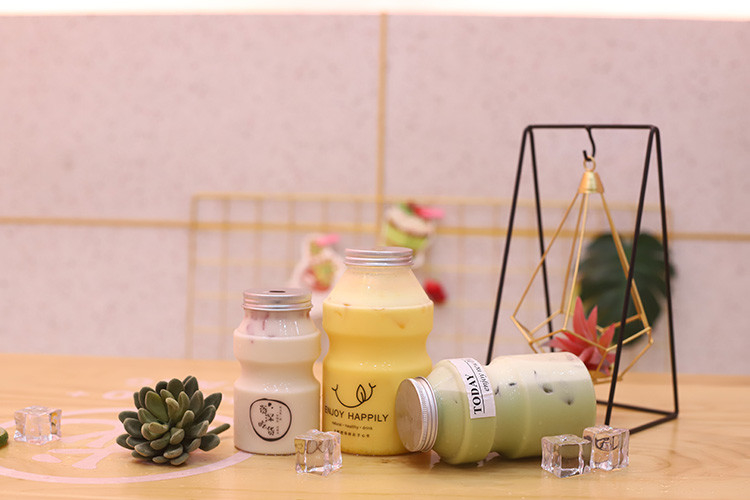 สามารถนําไปใช้ได้อีกหลายครั้ง Double Wall Square Cafe Transparent Boba Cup Round Clear 500ml Juice Tea Cup With Straw ถ้วยชาที่มีน้ําสับ